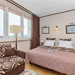 Appartamento Comfortable With Balcony Located 600 M From The By Renters *