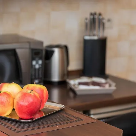 Comfortable With Balcony Located 600 M From The By Rent Like דירה גדינייה